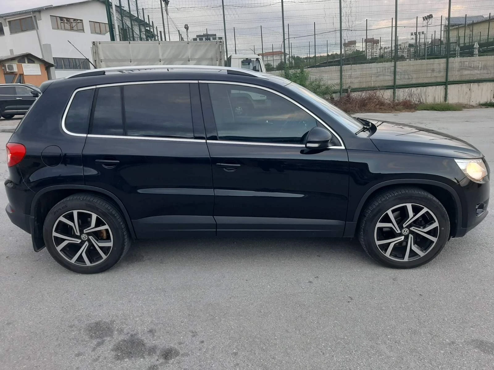 VW Tiguan 2.0 TDI 140ks. 4x4 - изображение 3 | Auto.bg VW Tiguan 2.0 TDI 140ks. 4x4 - изображение 3