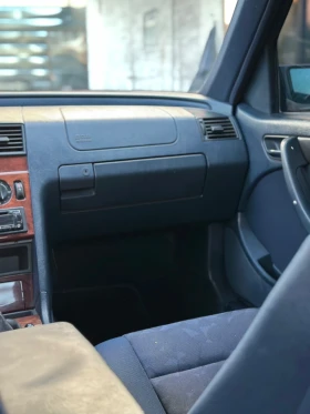 Mercedes-Benz C 180 - 1300 € / 2542.58 лв. - 60308763 11 | Car24.bg Mercedes-Benz C 180 - 1300 € / 2542.58 лв. - 60308763 11