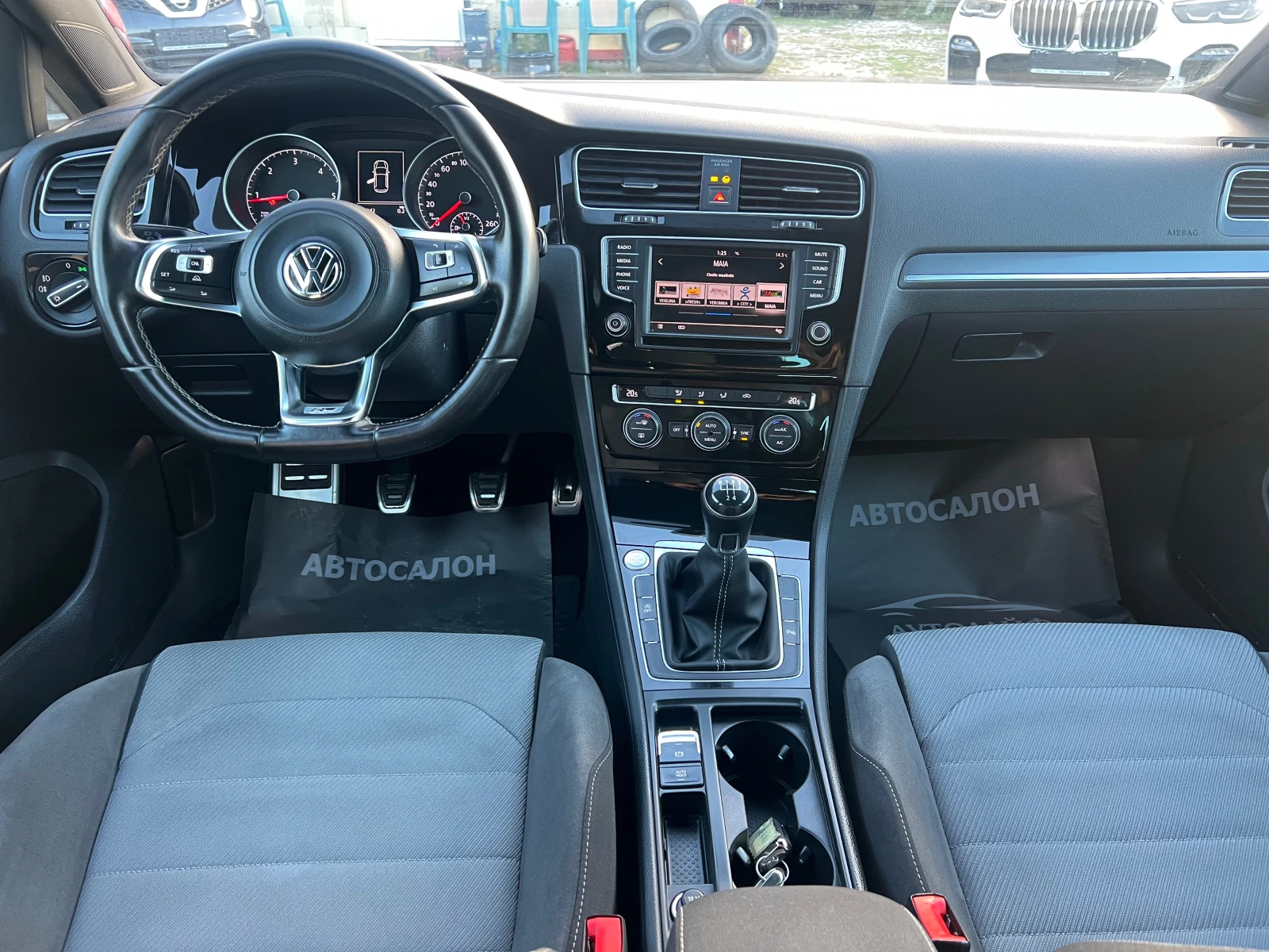 VW Golf R LINE DISTR. CAMERA KEY LESS - изображение 8 | Auto.bg VW Golf R LINE DISTR. CAMERA KEY LESS - изображение 8