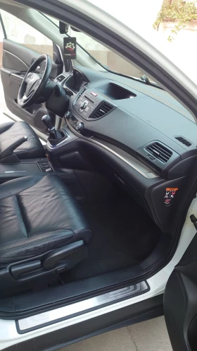 Honda Cr-v Executive - 10800 € - 64524474 16 | Car24.bg Honda Cr-v Executive - 10800 € - 64524474 16