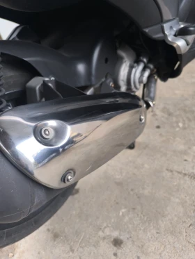 Aprilia Scarabeo 300S | Auto.bg — изображение 15 Aprilia Scarabeo 300S | Auto.bg — изображение 15