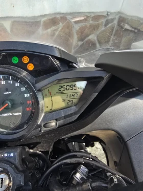 Honda Vfr VFR120 | Auto.bg — изображение 10 Honda Vfr VFR120 | Auto.bg — изображение 10