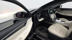 Hyundai Grandeur IG 2.5 LeBlanc* HUD* 360* ПАНО* НАВИ* ОБДУХВ | Auto.bg — изображение 9 Hyundai Grandeur IG 2.5 LeBlanc* HUD* 360* ПАНО* НАВИ* ОБДУХВ | Auto.bg — изображение 9