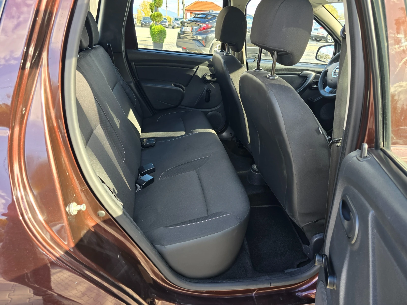 Dacia Duster 1.5DCI, 109к.с., Euro 6! - изображение 10 | Auto.bg Dacia Duster 1.5DCI, 109к.с., Euro 6! - изображение 10