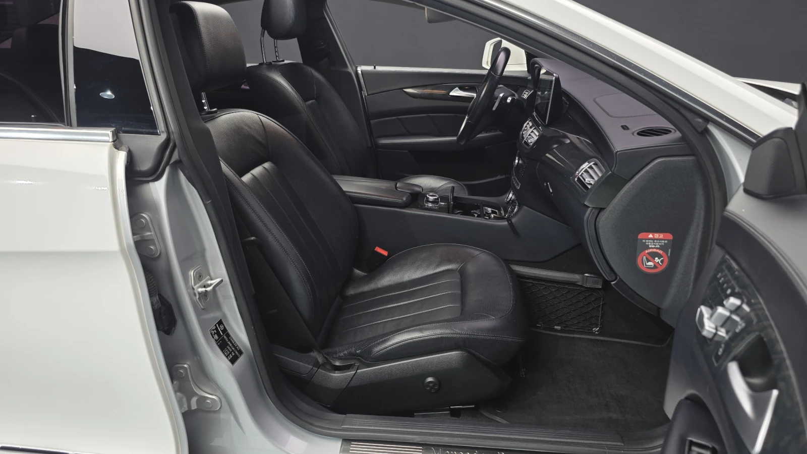 Mercedes-Benz CLS 350 FACELIFT / Сервизна история !!! - изображение 8 | Auto.bg Mercedes-Benz CLS 350 FACELIFT / Сервизна история !!! - изображение 8