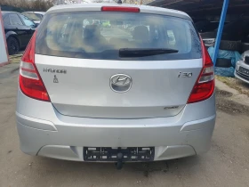 Hyundai I30 1.6D FACE 6skr KOJA PODGREV EURO 5 - 3999 € / 7821.36 лв. - 29733277 6 | Car24.bg Hyundai I30 1.6D FACE 6skr KOJA PODGREV EURO 5 - 3999 € / 7821.36 лв. - 29733277 6