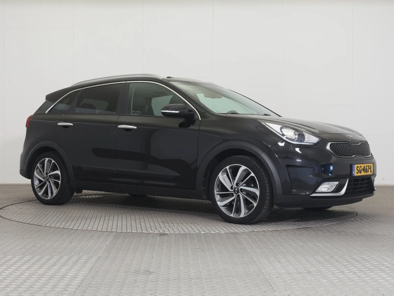 Kia Niro 1.6 GDi Hybrid - 14500 € / 28359.53 лв. - 70705435 1 | Car24.bg Kia Niro 1.6 GDi Hybrid - 14500 € / 28359.53 лв. - 70705435 1