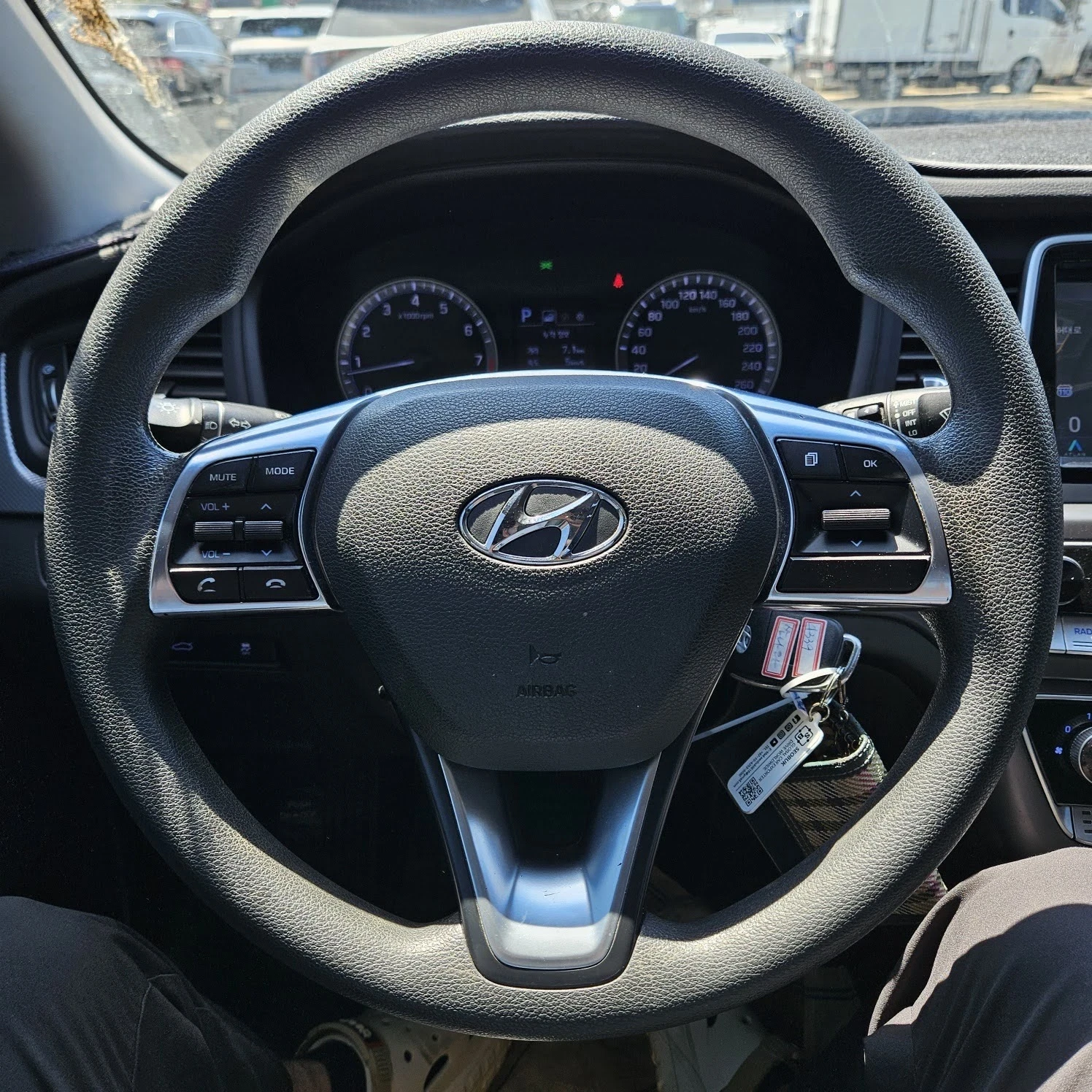 Hyundai Sonata 2.0 LPI ТОП! Подарък зимни гуми! Налична! Екстри! - изображение 8 | Auto.bg Hyundai Sonata 2.0 LPI ТОП! Подарък зимни гуми! Налична! Екстри! - изображение 8