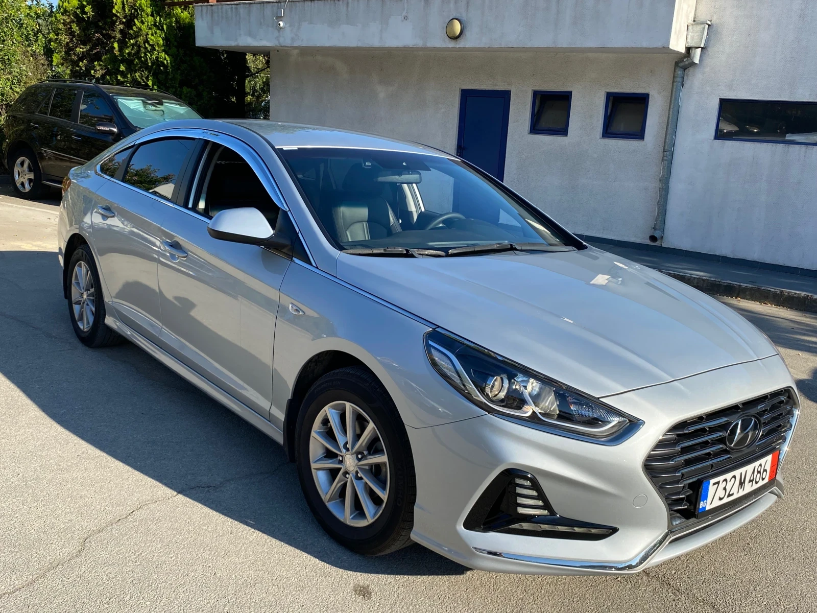 Hyundai Sonata 2.0 LPI ТОП! Подарък зимни гуми! Налична! Екстри! - изображение 3 | Auto.bg Hyundai Sonata 2.0 LPI ТОП! Подарък зимни гуми! Налична! Екстри! - изображение 3