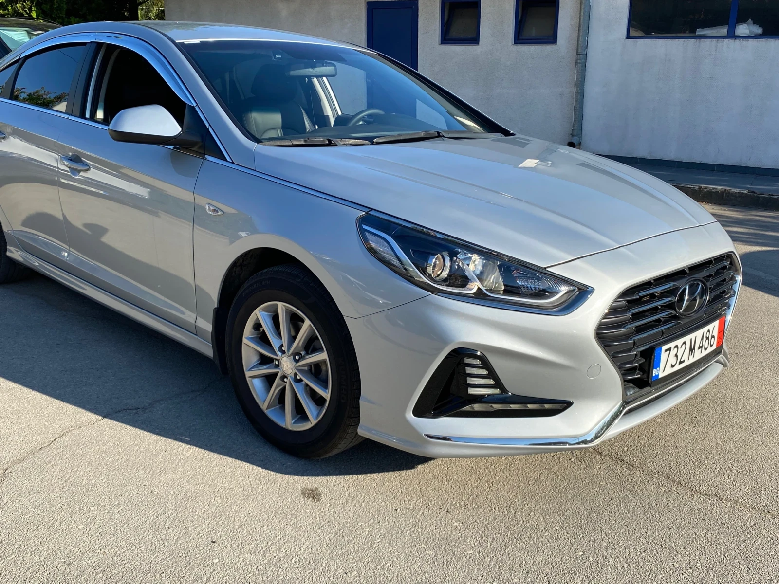 Hyundai Sonata 2.0 LPI ТОП! Подарък зимни гуми! Налична! Екстри! - изображение 4 | Auto.bg Hyundai Sonata 2.0 LPI ТОП! Подарък зимни гуми! Налична! Екстри! - изображение 4