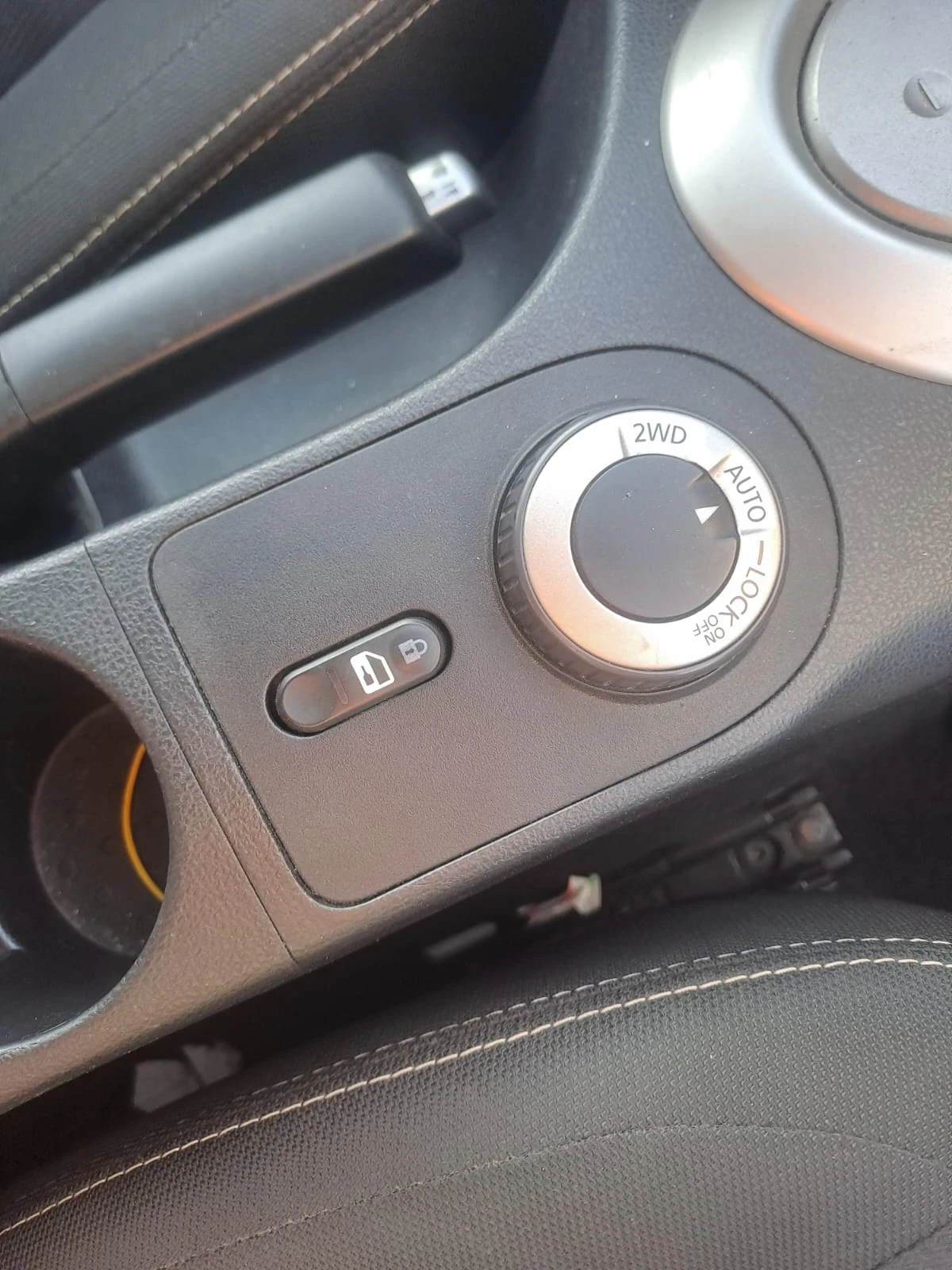 Nissan Qashqai 2.0DCI - изображение 8 | Auto.bg Nissan Qashqai 2.0DCI - изображение 8