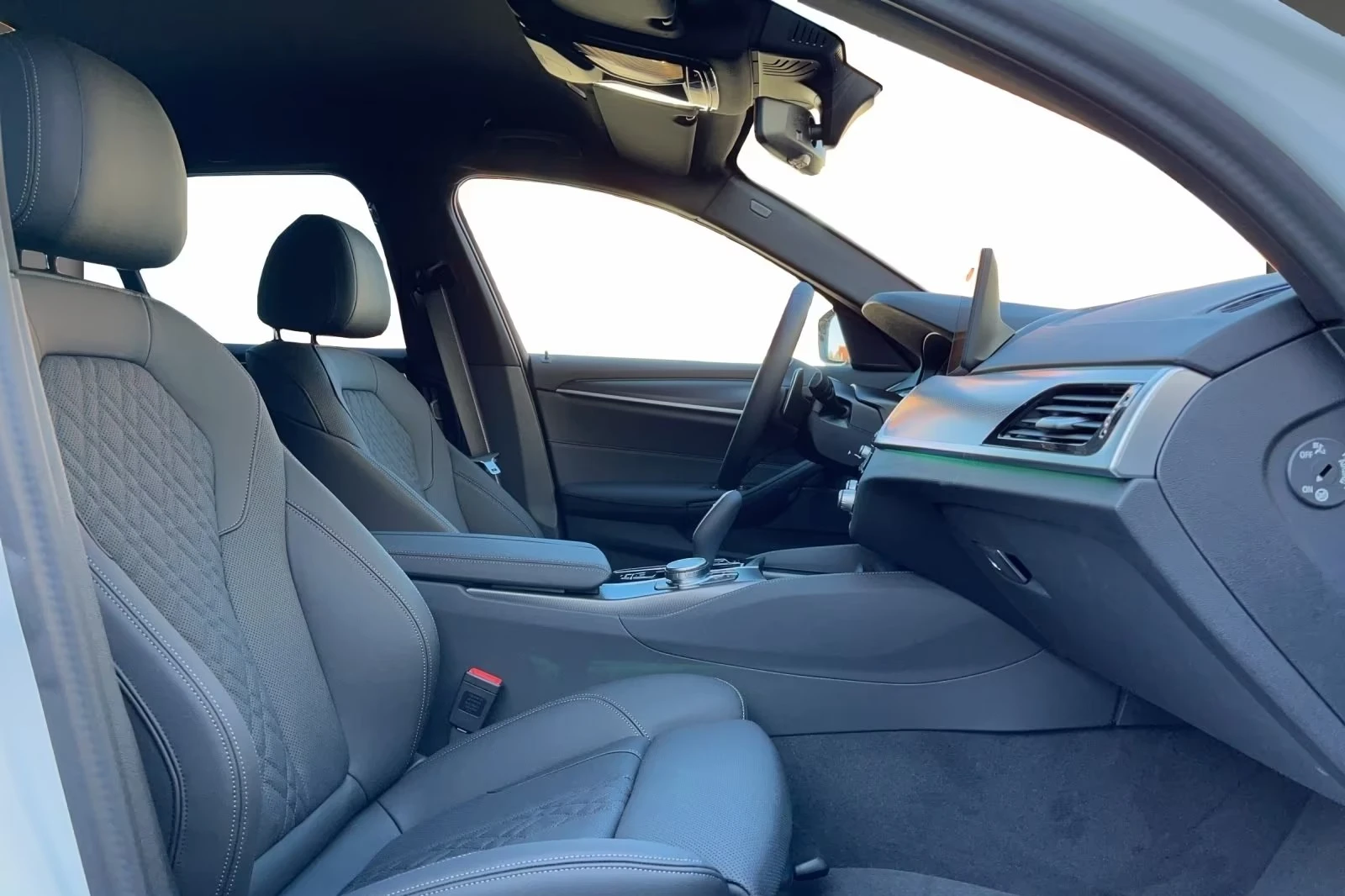 BMW 520 M Sportpaket Head-Up+ AHK+ Navi - изображение 8 | Auto.bg BMW 520 M Sportpaket Head-Up+ AHK+ Navi - изображение 8