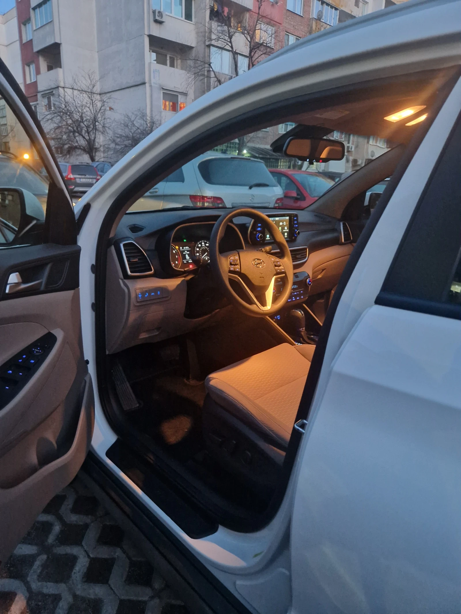 Hyundai Tucson 2.4 - изображение 10 | Auto.bg Hyundai Tucson 2.4 - изображение 10