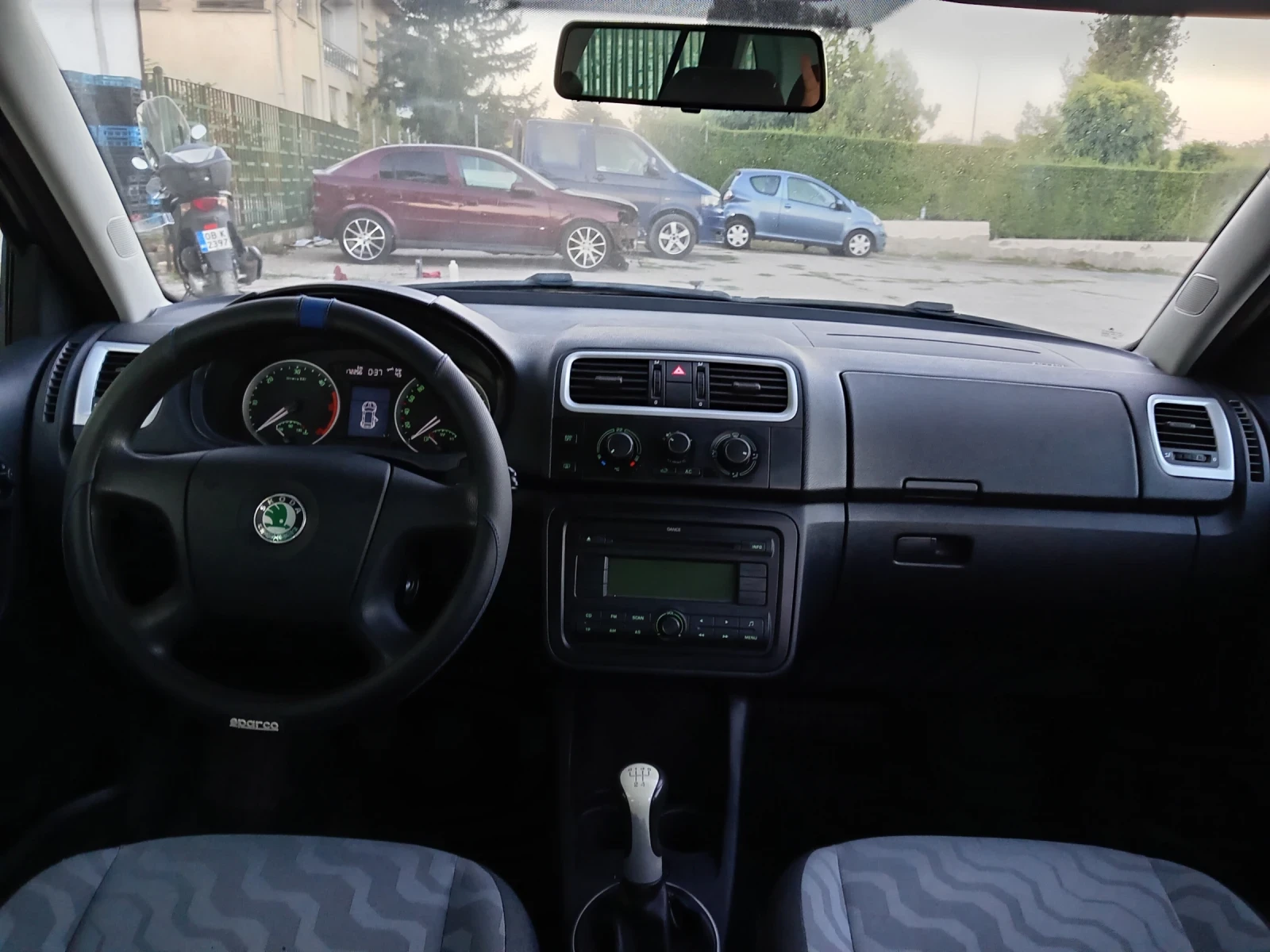 Skoda Fabia 1.4 тди 70 коня  - изображение 9 | Auto.bg Skoda Fabia 1.4 тди 70 коня  - изображение 9