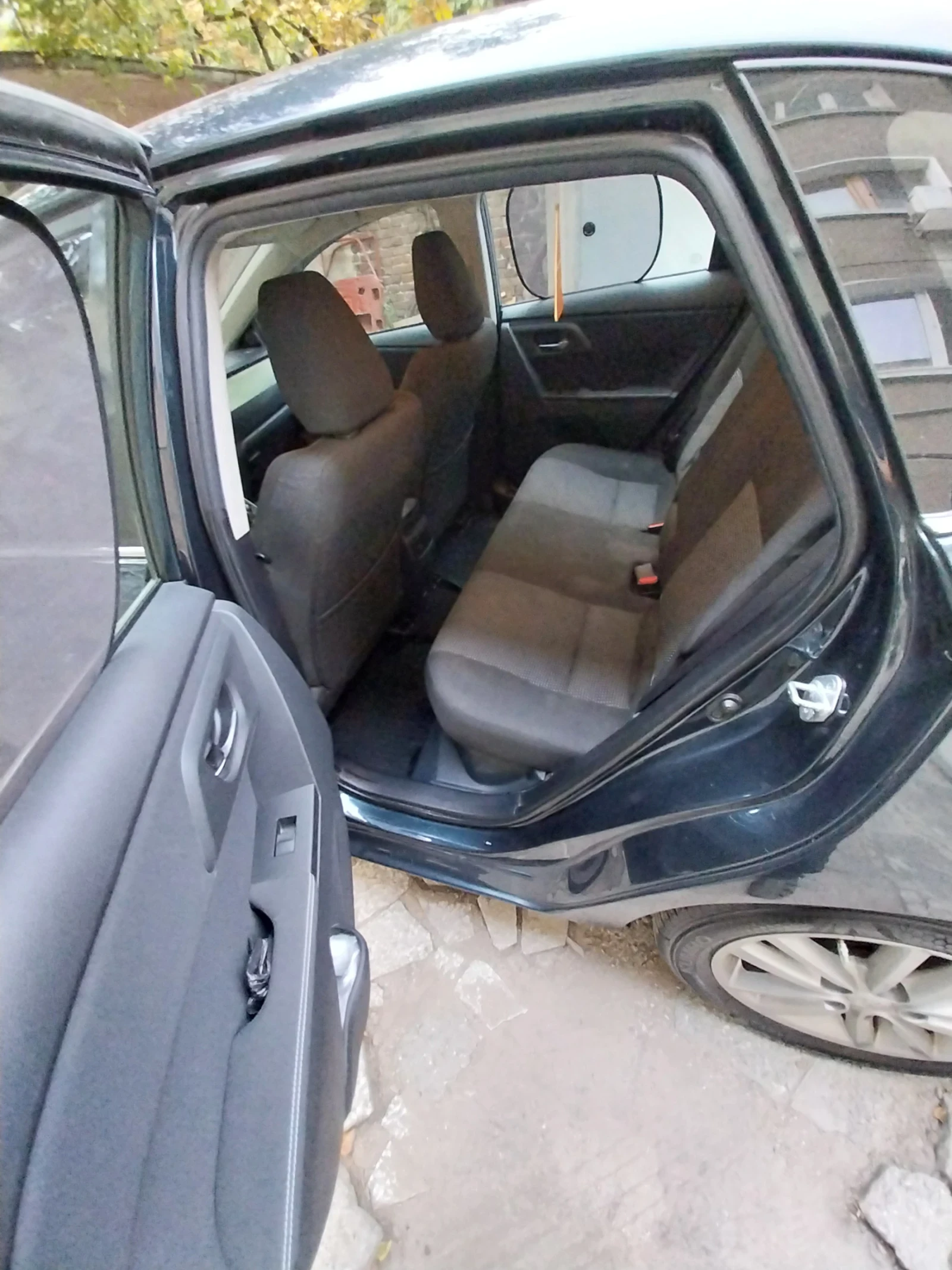 Toyota Auris II, Hybrid - изображение 6 | Auto.bg Toyota Auris II, Hybrid - изображение 6