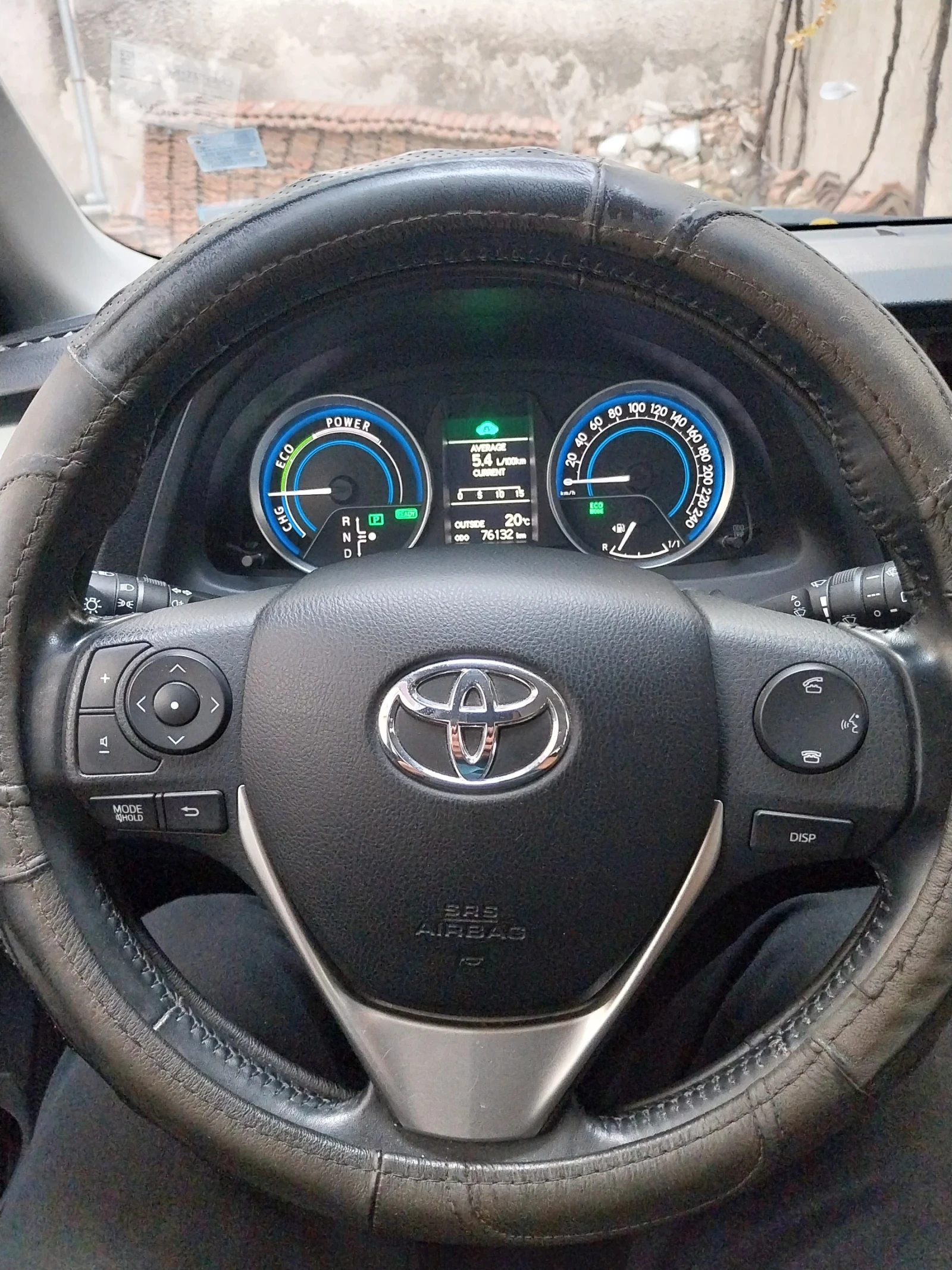Toyota Auris II, Hybrid - изображение 10 | Auto.bg Toyota Auris II, Hybrid - изображение 10