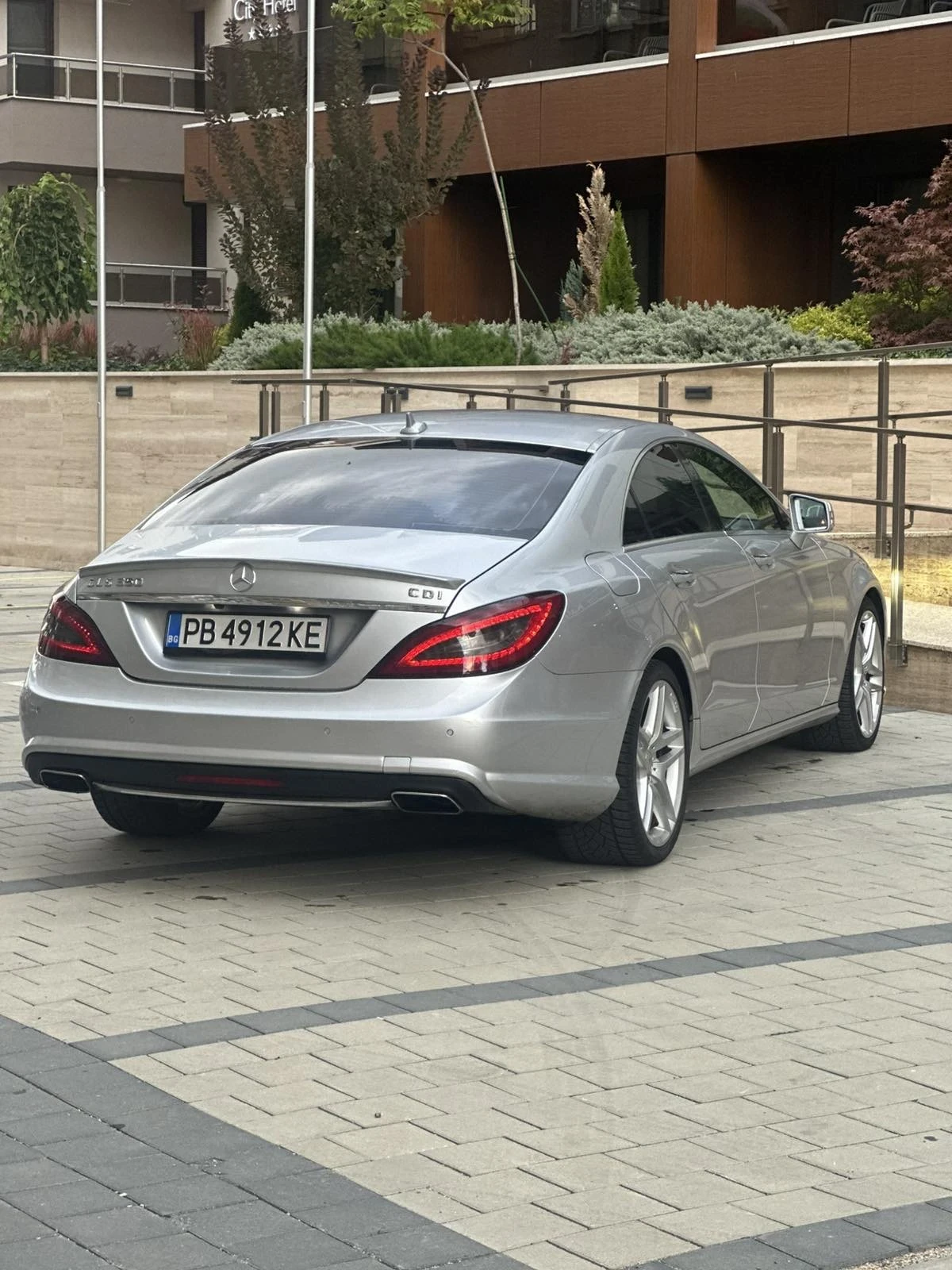 Mercedes-Benz CLS 350 Amg , Подгрев, Обдухване, Дистроник , Фулл - изображение 4 | Auto.bg Mercedes-Benz CLS 350 Amg , Подгрев, Обдухване, Дистроник , Фулл - изображение 4