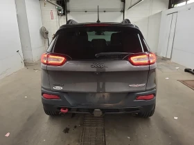 Jeep Cherokee * TRAILHAWK * CARFAX * ЦЕНА ДО БЪЛГАРИЯ - 14800 лв. / 7567.12 € - 85954552 5 | Car24.bg Jeep Cherokee * TRAILHAWK * CARFAX * ЦЕНА ДО БЪЛГАРИЯ - 14800 лв. / 7567.12 € - 85954552 5