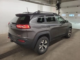 Jeep Cherokee * TRAILHAWK * CARFAX * ЦЕНА ДО БЪЛГАРИЯ - 14800 лв. / 7567.12 € - 85954552 3 | Car24.bg Jeep Cherokee * TRAILHAWK * CARFAX * ЦЕНА ДО БЪЛГАРИЯ - 14800 лв. / 7567.12 € - 85954552 3