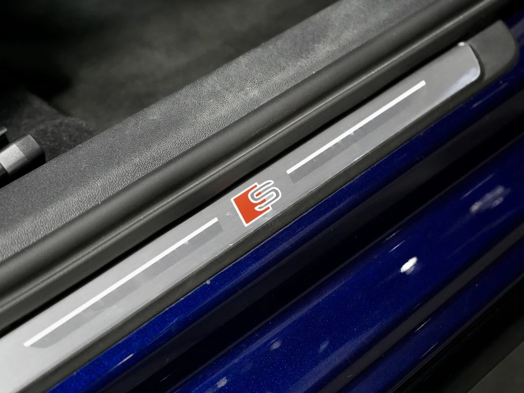 Audi S3 2.0 TFSI Quattro / CARPLAY / AMBIENT - изображение 7 | Auto.bg Audi S3 2.0 TFSI Quattro / CARPLAY / AMBIENT - изображение 7