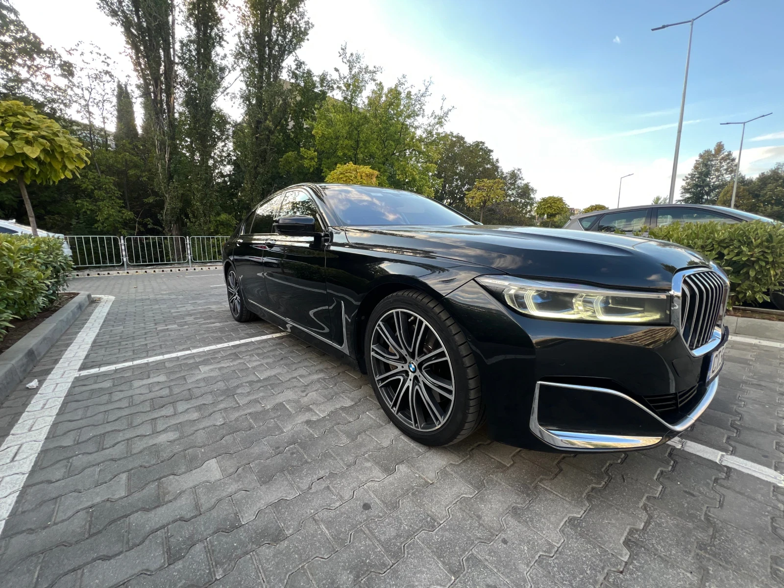 BMW 740 X Drive Harman HUD LASER - изображение 7 | Auto.bg BMW 740 X Drive Harman HUD LASER - изображение 7