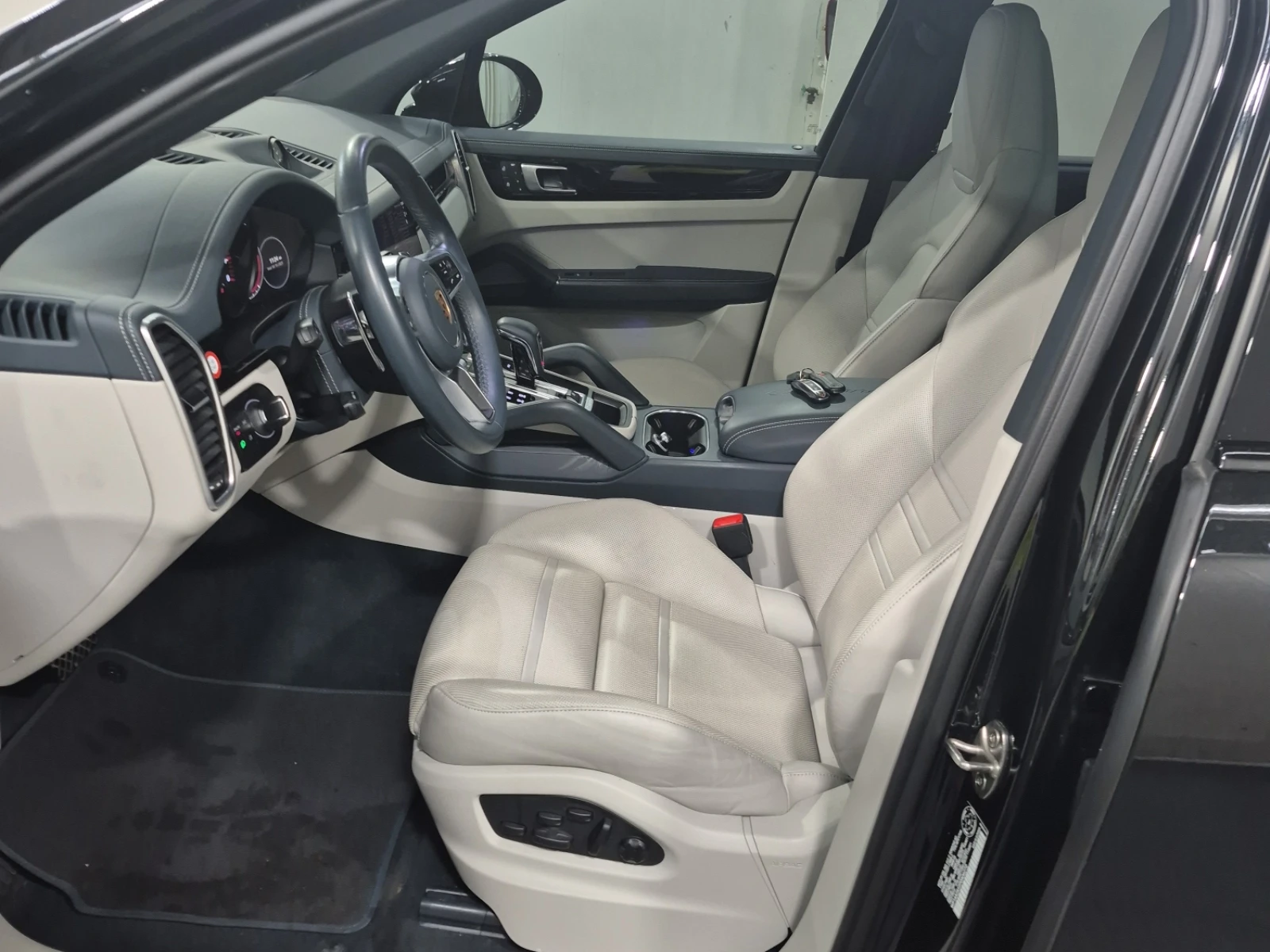 Porsche Cayenne * CARFAX * БЕЗ ПЪРВОНАЧАЛНА ВНОСКА - изображение 7 | Auto.bg Porsche Cayenne * CARFAX * БЕЗ ПЪРВОНАЧАЛНА ВНОСКА - изображение 7