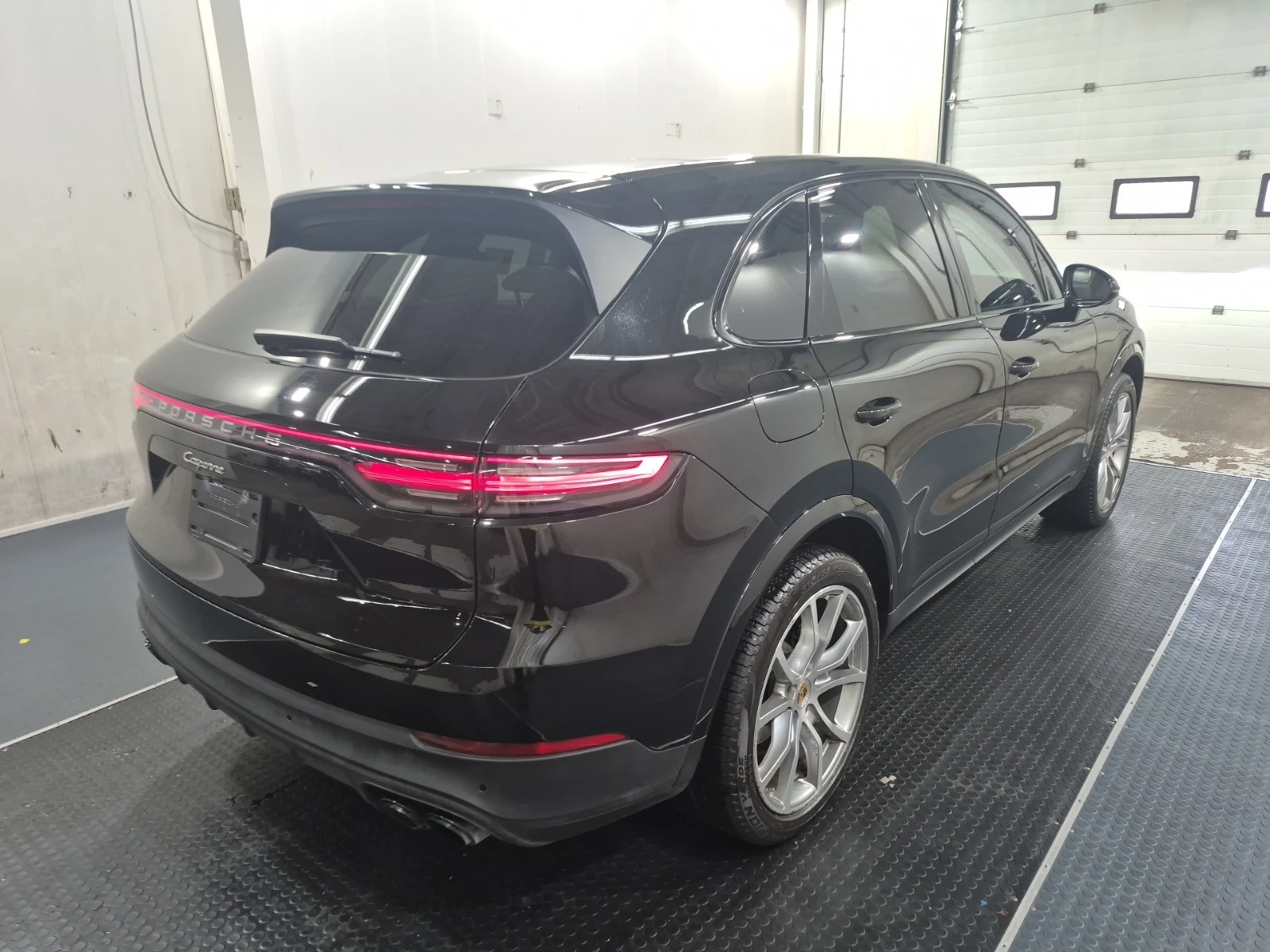 Porsche Cayenne * CARFAX * БЕЗ ПЪРВОНАЧАЛНА ВНОСКА - изображение 6 | Auto.bg Porsche Cayenne * CARFAX * БЕЗ ПЪРВОНАЧАЛНА ВНОСКА - изображение 6