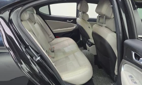 Genesis G70 2.0T AWD* DISTRONIC* ПОДГРЕВ* ОБДУХВАНЕ* КАМЕРА* | Auto.bg — изображение 12 Genesis G70 2.0T AWD* DISTRONIC* ПОДГРЕВ* ОБДУХВАНЕ* КАМЕРА* | Auto.bg — изображение 12