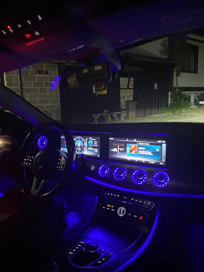 Mercedes-Benz E 220 AMG line Led Ambient - 16499 € / 32269.24 лв. - 58923100 1 | Car24.bg Mercedes-Benz E 220 AMG line Led Ambient - 16499 € / 32269.24 лв. - 58923100 1