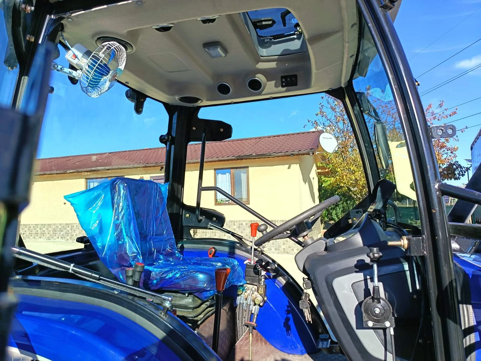 Трактор Lovol LAVOL 50кс - изображение 3 | Auto.bg Трактор Lovol LAVOL 50кс - изображение 3