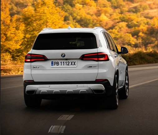 BMW X5 40i LAZER/HEADUP/NAVY/HARMAN KARDON 7местна - изображение 6 | Auto.bg BMW X5 40i LAZER/HEADUP/NAVY/HARMAN KARDON 7местна - изображение 6