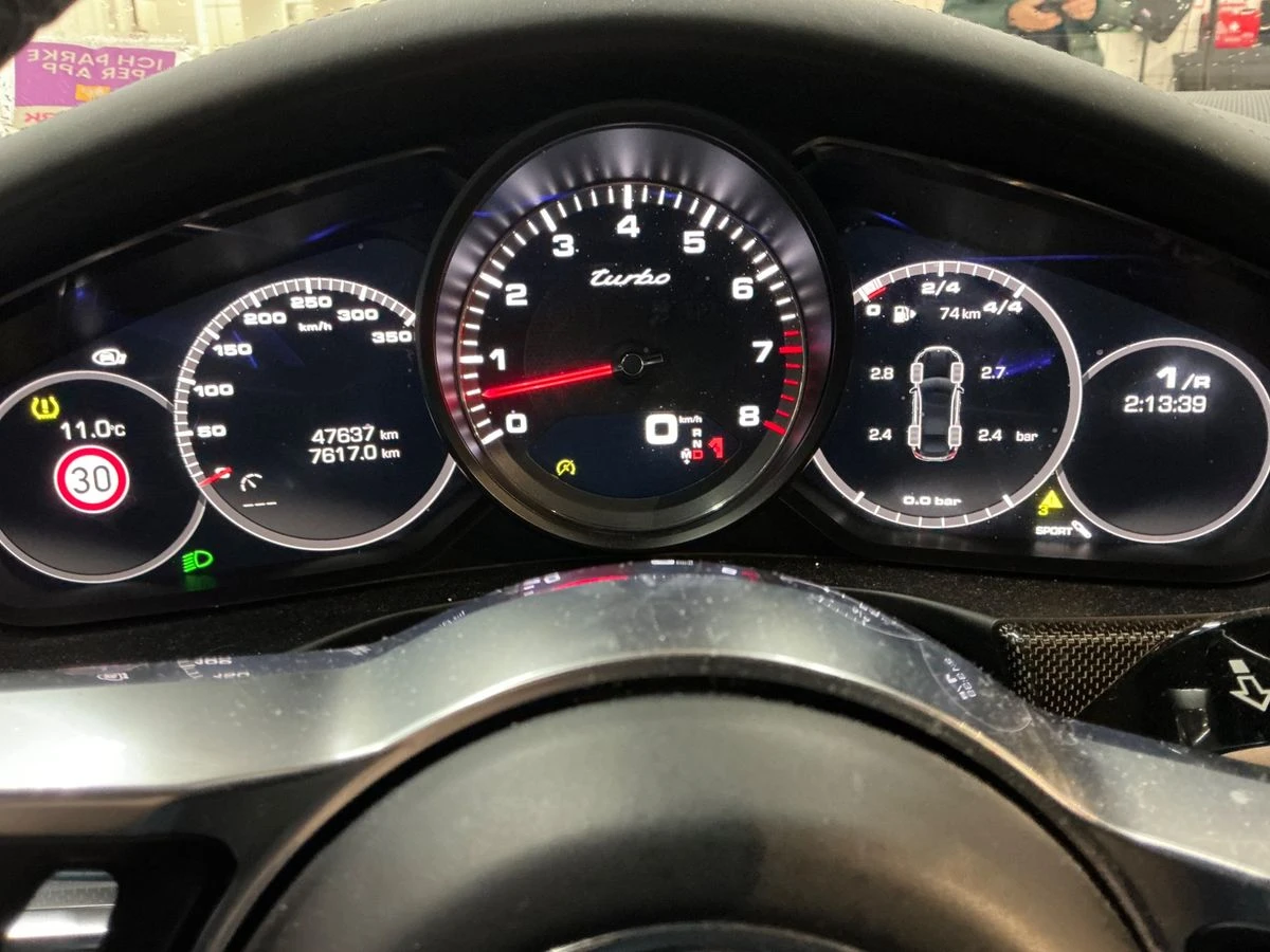 Porsche Panamera Porsche Panamera Turbo * АВТОФИНАНСИРАНЕ* БЕЗ ПЪРВ - изображение 8 | Auto.bg Porsche Panamera Porsche Panamera Turbo * АВТОФИНАНСИРАНЕ* БЕЗ ПЪРВ - изображение 8