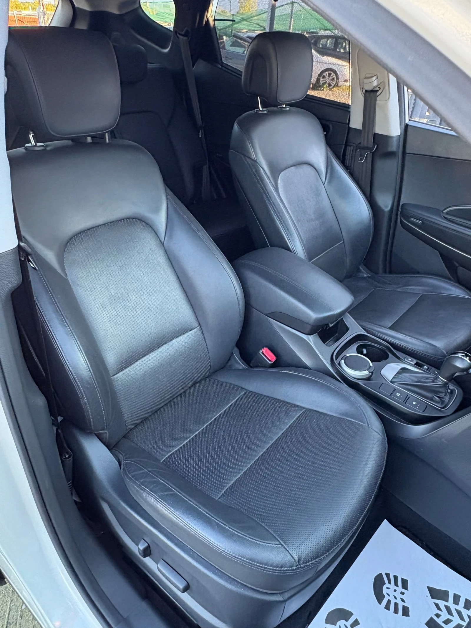 Hyundai Santa fe 2.2 CRDI Premium 4WD Panorama - изображение 10 | Auto.bg Hyundai Santa fe 2.2 CRDI Premium 4WD Panorama - изображение 10