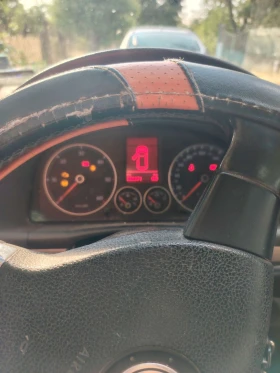 VW Touran undefined | Auto.bg — изображение 12 VW Touran undefined | Auto.bg — изображение 12