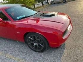 Dodge Challenger * 2dr Cpe R/T Shaker * CARFAX * ФИНАНСИРАНЕ | Auto.bg — изображение 13 Dodge Challenger * 2dr Cpe R/T Shaker * CARFAX * ФИНАНСИРАНЕ | Auto.bg — изображение 13