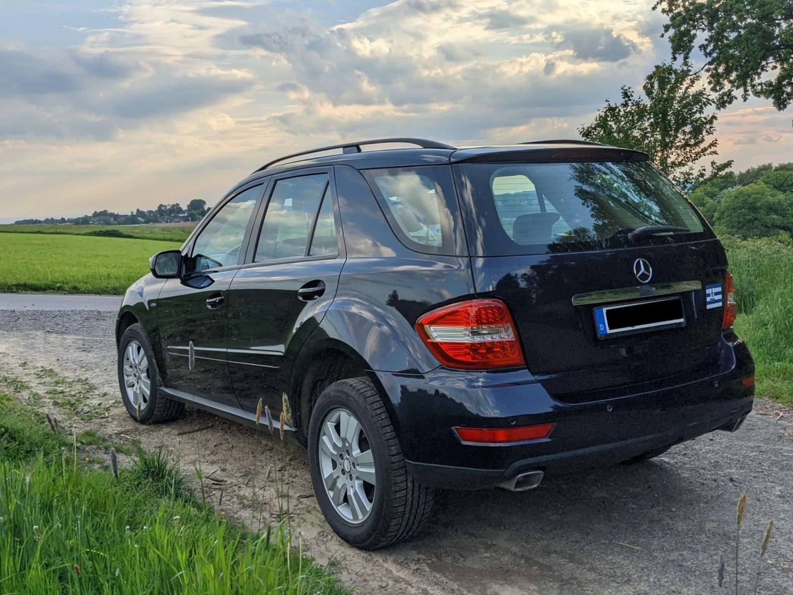 Mercedes-Benz ML 350 най-големият пакет екстри за това изпълнение - изображение 2 | Auto.bg Mercedes-Benz ML 350 най-големият пакет екстри за това изпълнение - изображение 2