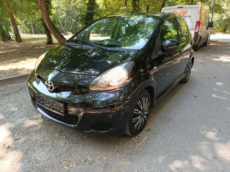 Toyota Aygo Бензин 2012г Клима 4 врати - 2650 € / 5182.95 лв. - 70444483 1 | Car24.bg Toyota Aygo Бензин 2012г Клима 4 врати - 2650 € / 5182.95 лв. - 70444483 1