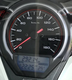 Honda Sh 300i ABS/LED | Auto.bg — изображение 7 Honda Sh 300i ABS/LED | Auto.bg — изображение 7