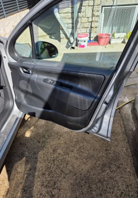Peugeot 207 1.6 92к.с - 2500 € - 24930121 5 | Car24.bg Peugeot 207 1.6 92к.с - 2500 € - 24930121 5