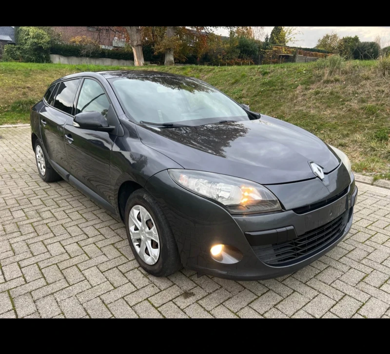 Renault Megane 1.5DCI 90кс НОВ ВНОС - 2800 € / 5476.32 лв. - 58954139 1 | Car24.bg Renault Megane 1.5DCI 90кс НОВ ВНОС - 2800 € / 5476.32 лв. - 58954139 1