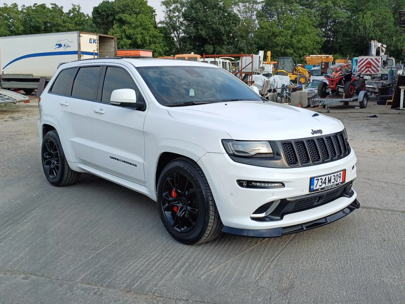 Jeep Grand cherokee 6.4 SRT - изображение 4 | Auto.bg Jeep Grand cherokee 6.4 SRT - изображение 4