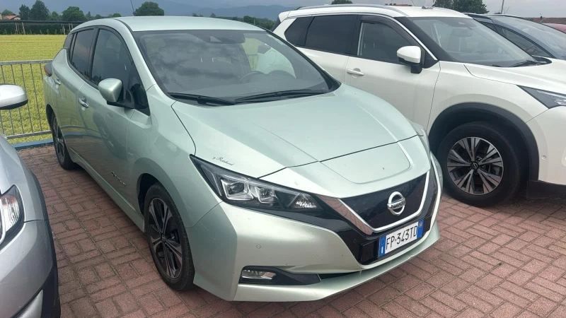 Nissan Leaf 40kw Tekna - 9650 € / 18873.76 лв. - 79956955 1 | Car24.bg Nissan Leaf 40kw Tekna - 9650 € / 18873.76 лв. - 79956955 1