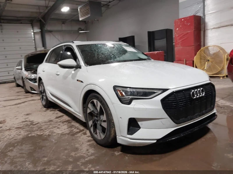 Audi E-Tron Premium Quattro - 17000 € - 90802495 1 | Car24.bg Audi E-Tron Premium Quattro - 17000 € - 90802495 1