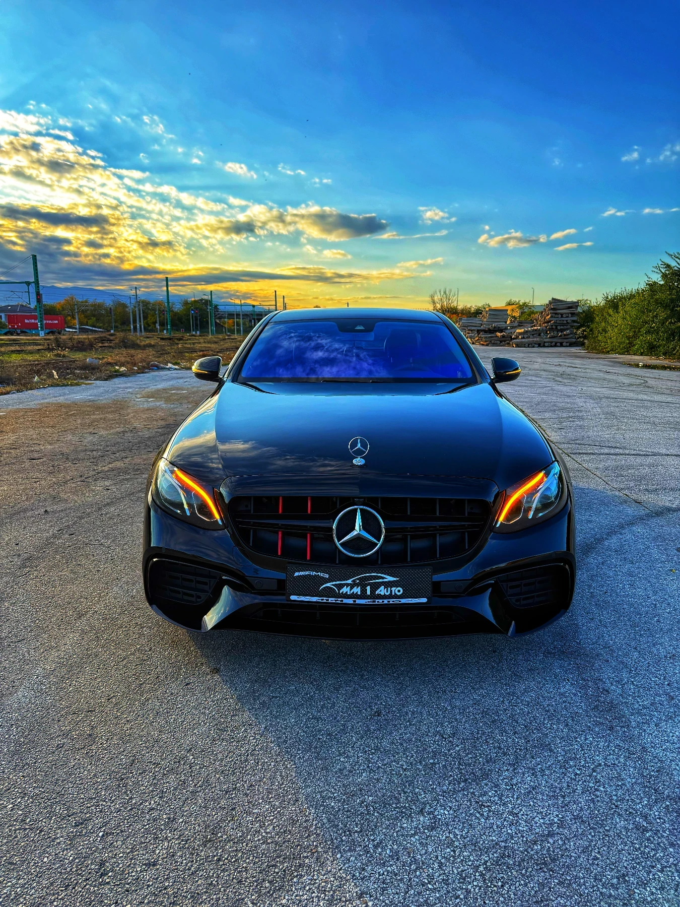 Mercedes-Benz E 220 * FULL AMG* 9G-TRONIC* EXCLUSIVE* DIGITAL*  - изображение 2 | Auto.bg Mercedes-Benz E 220 * FULL AMG* 9G-TRONIC* EXCLUSIVE* DIGITAL*  - изображение 2