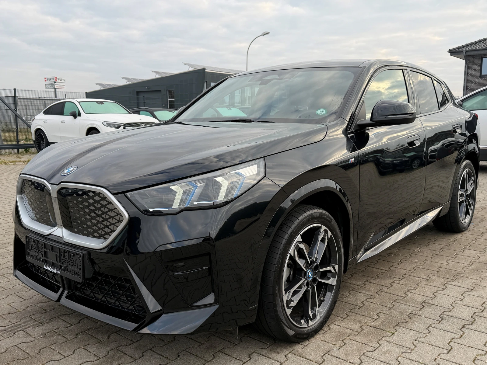 BMW iX2 eDrive20 LED Navi Leather | Auto.bg — изображение 1 BMW iX2 eDrive20 LED Navi Leather | Auto.bg — изображение 1