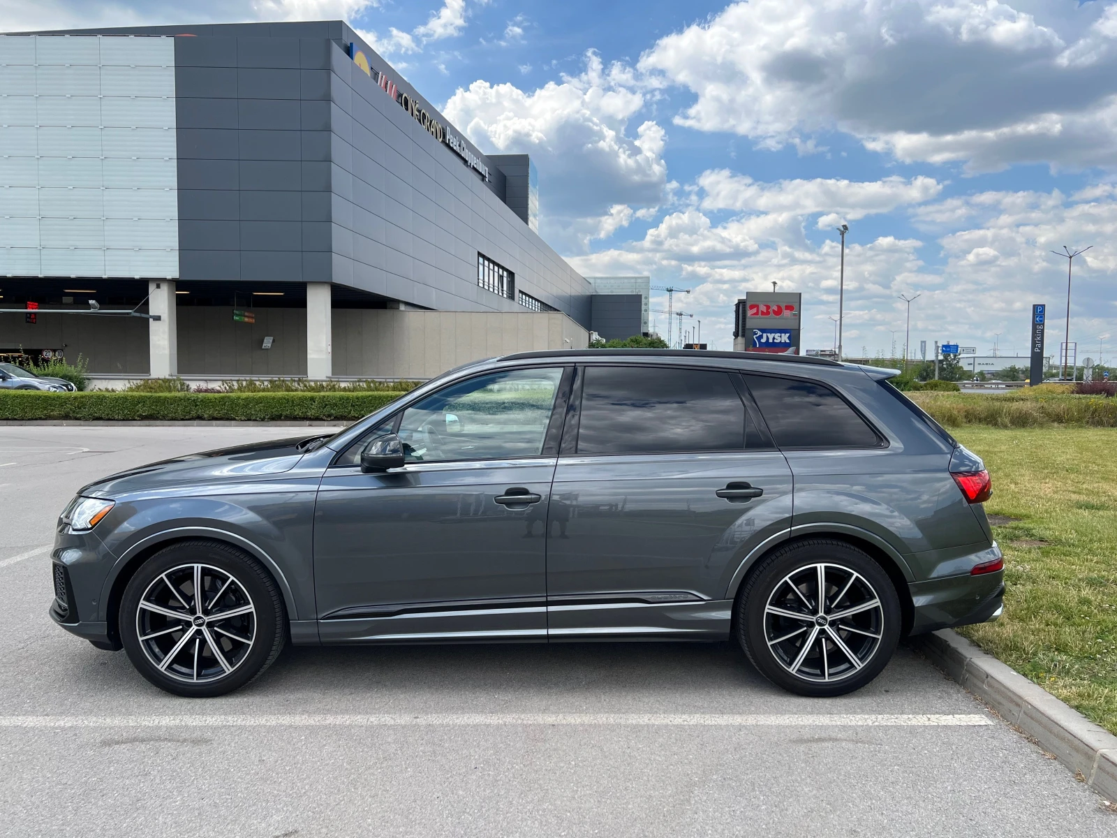 Audi SQ7 Prestige 4.0 TFSI Matrix Вакуум 7 Местен - изображение 7 | Auto.bg Audi SQ7 Prestige 4.0 TFSI Matrix Вакуум 7 Местен - изображение 7