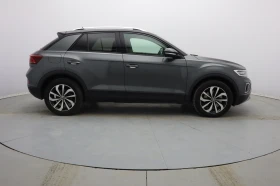 VW T-Roc STYLE / 4MOTION / DIGITAL / DISTRONIC - 49900 лв. / 25513.46 € - 34184891 7 | Car24.bg VW T-Roc STYLE / 4MOTION / DIGITAL / DISTRONIC - 49900 лв. / 25513.46 € - 34184891 7