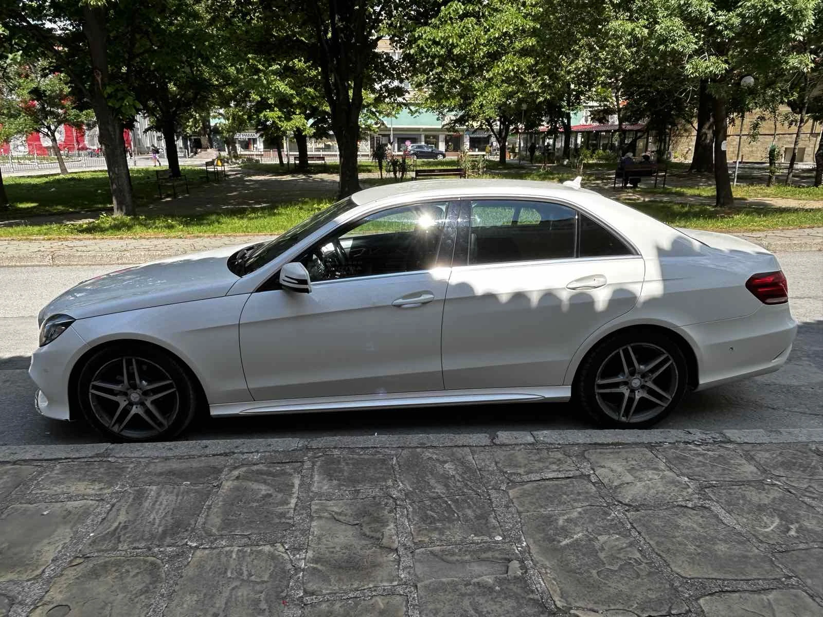 Mercedes-Benz E 220 Намалена цена - изображение 2 | Auto.bg Mercedes-Benz E 220 Намалена цена - изображение 2