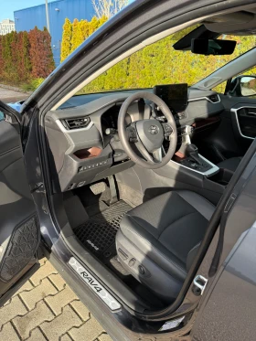 Toyota Rav4 Limited Hybrid 4x4 13 000 км !!! - 37500 € / 73343.62 лв. - 97024002 8 | Car24.bg Toyota Rav4 Limited Hybrid 4x4 13 000 км !!! - 37500 € / 73343.62 лв. - 97024002 8