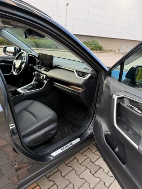 Toyota Rav4 Limited Hybrid 4x4 13 000 км !!! - 37500 € / 73343.62 лв. - 97024002 17 | Car24.bg Toyota Rav4 Limited Hybrid 4x4 13 000 км !!! - 37500 € / 73343.62 лв. - 97024002 17